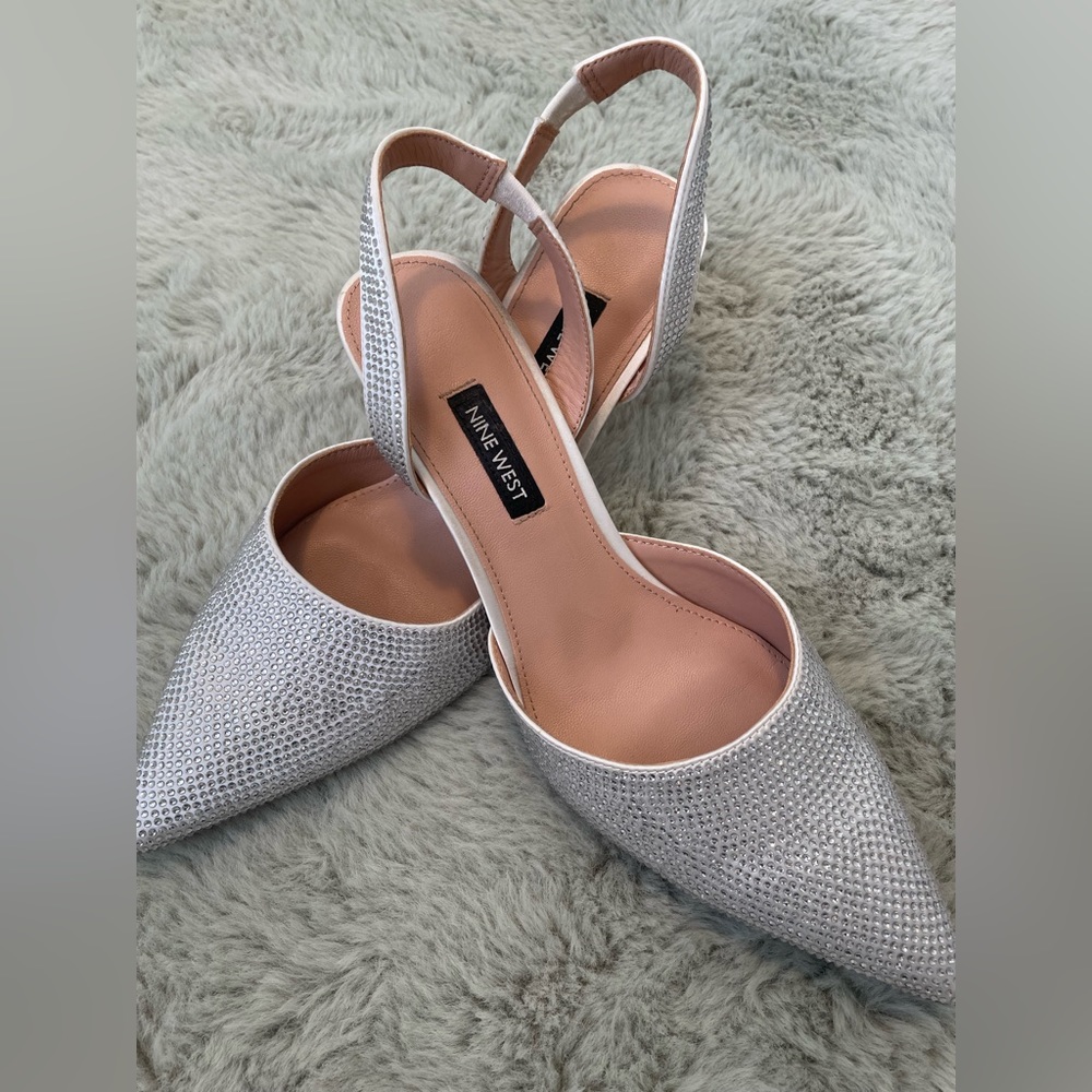 Nine West Sparkly White/Silver Heel, Size 9